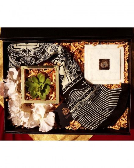 Hampers Package - Nogo Anggrek Jewelry Box & Mini Shawl